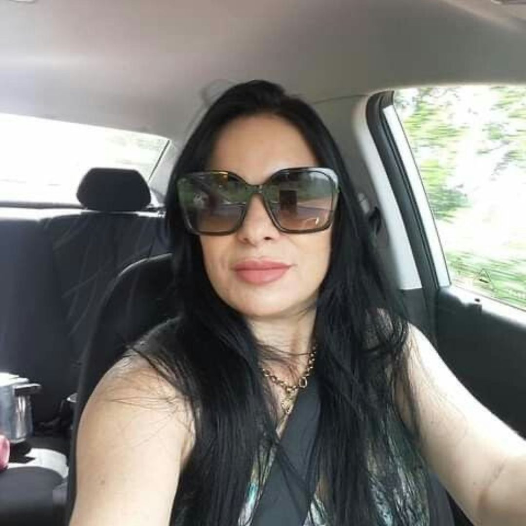 Nayeli M.